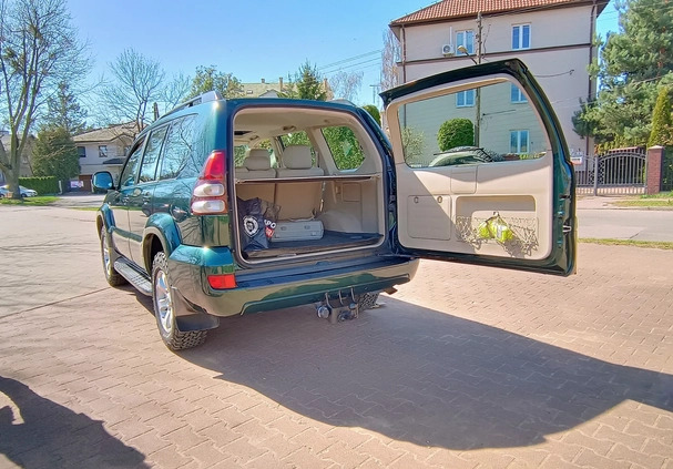Toyota Land Cruiser cena 48000 przebieg: 322000, rok produkcji 2008 z Warszawa małe 326